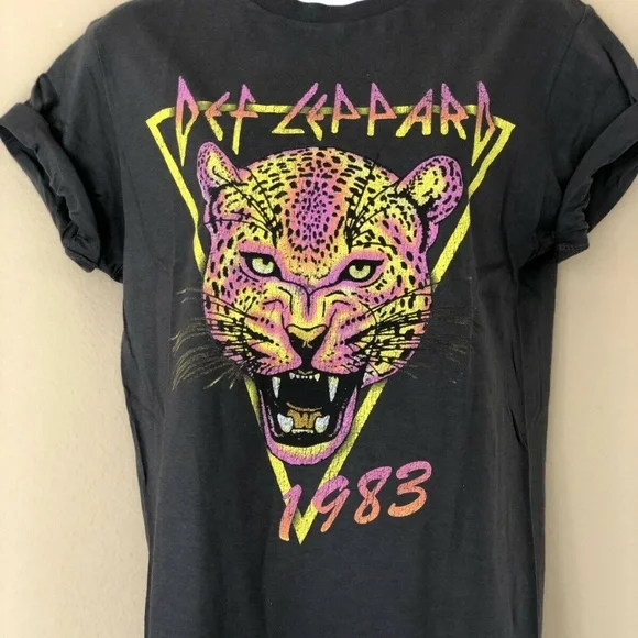 XL Def Leppard Rolled Sleeve T-Shirt New - Picture 2 of 10